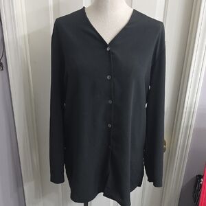 Casual Corner Black V-Neck Button-Down Long Sleeve Shirt